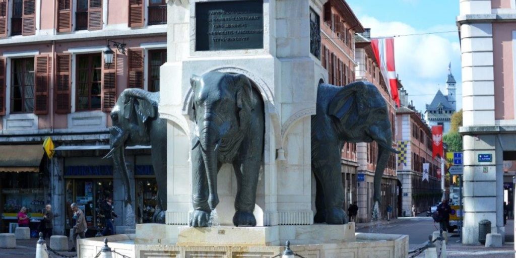 Place des Eléphants à Chambéry en Savoie