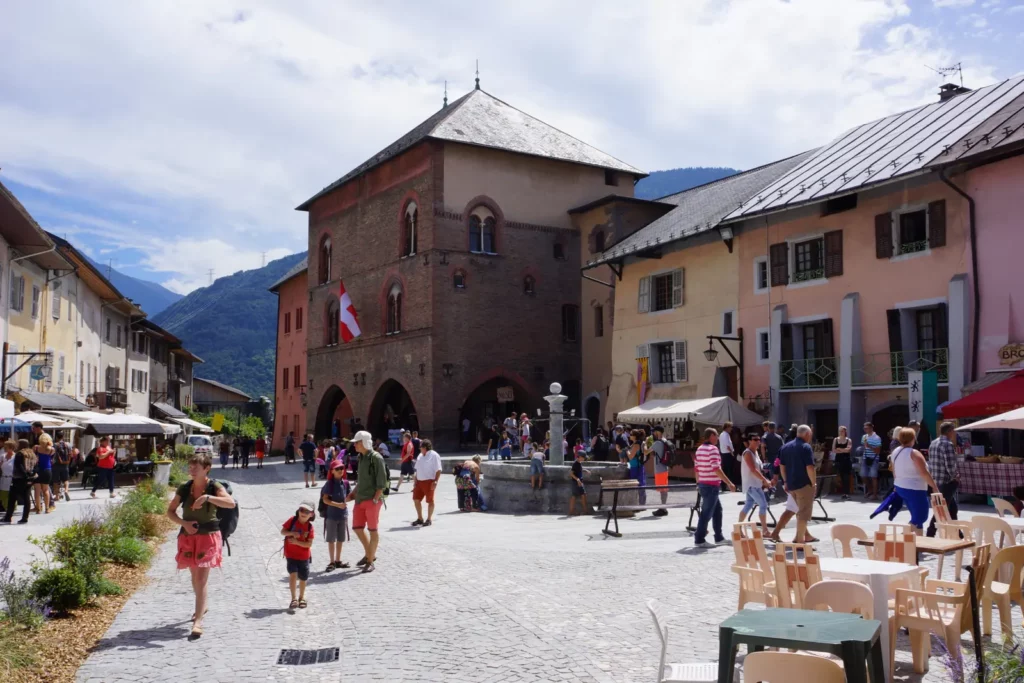 Città medievale di Conflans ad Albertville, alla fine della pista ciclabile V62